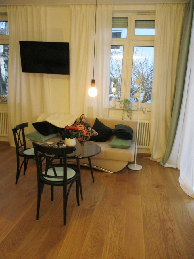 Apartment Am Apfelbaum 로이틀링겐 외부 사진